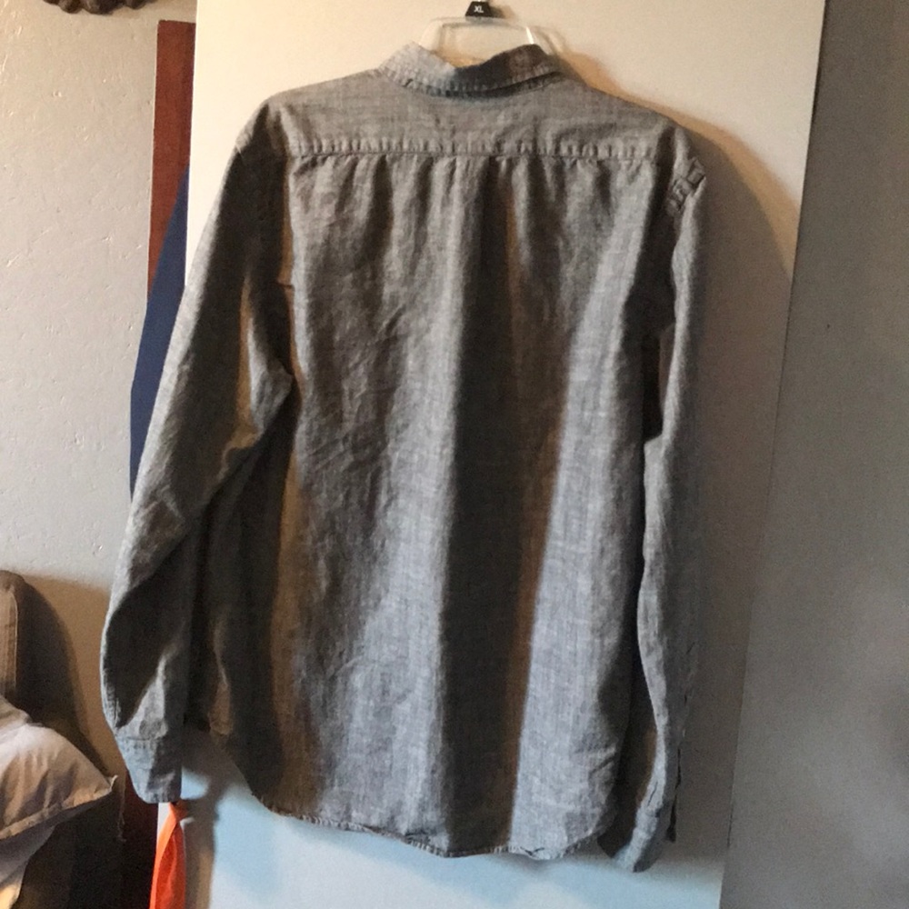 Nice, comfortable, slim fit button down - Picture 2 of 2